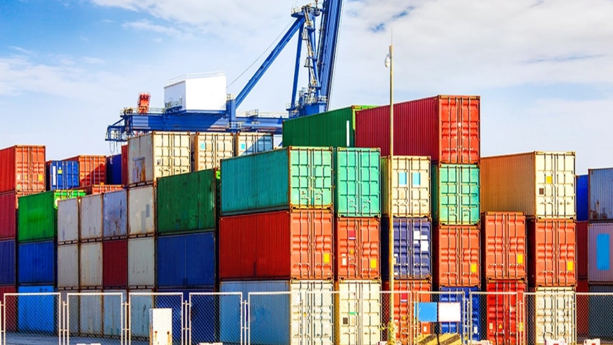 هزینه‌ های بندری چیست و چگونه محاسبه می‌ شود؟