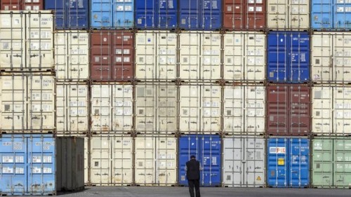 ترخیص کالا در ایران ۱۴۰ ساعت طول می‌کشد